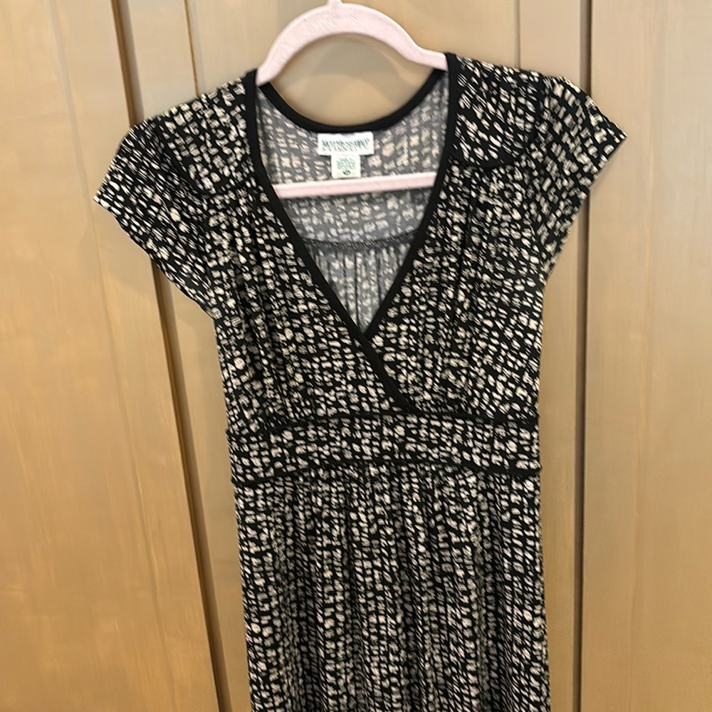 Maternity Motherhood  Dress. Stylish pattern and piping. Bloomingdale’s.